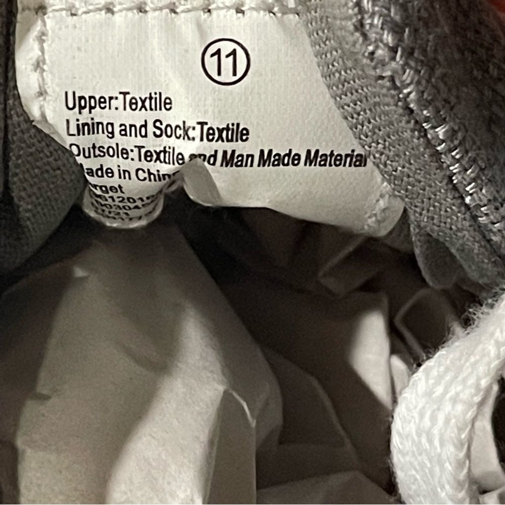Universal Thread Molly Women’s Sneakers - Picture 12 of 14